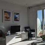Luxury Seaview Belvedere, Apt A Διαμέρισμα Αντίμπ