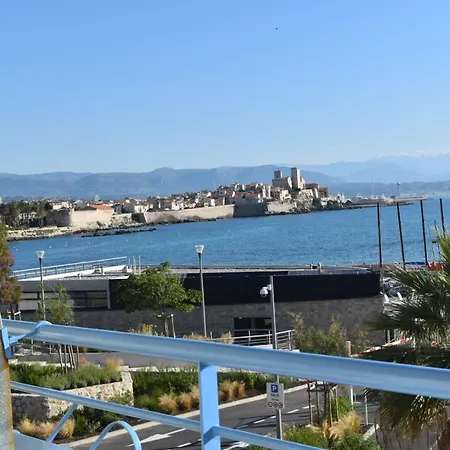 Luxury Seaview Belvedere, Apt A